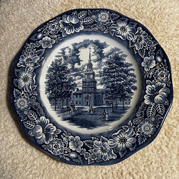 Vintage Staffordshire Liberty Bell  Blue and White Independence Hall Plate - Picture 2 of 6